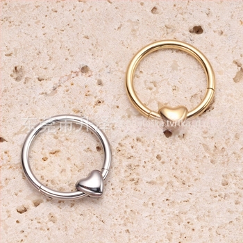 Nosa prsten srcolikog oblika od titanijske legure, anodiziran, unisex, za piercing
