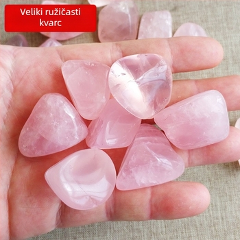 Veliki komadi prirodnog kristalnog šljunka za akvarije i posude za biljke — dekorativna kamena umjetnost