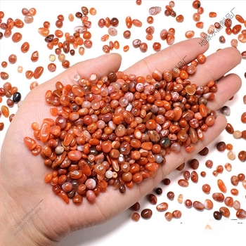 Prirodni južno crveni ahat okrugle čestice za obrazovne arheološke iskopavanja (Obrada: brušenje i poliranje; Pakiranje: PP vrećica; Oblik: geometrija; Vrsta materijala: dragocjeni kameni; Import: Ne)