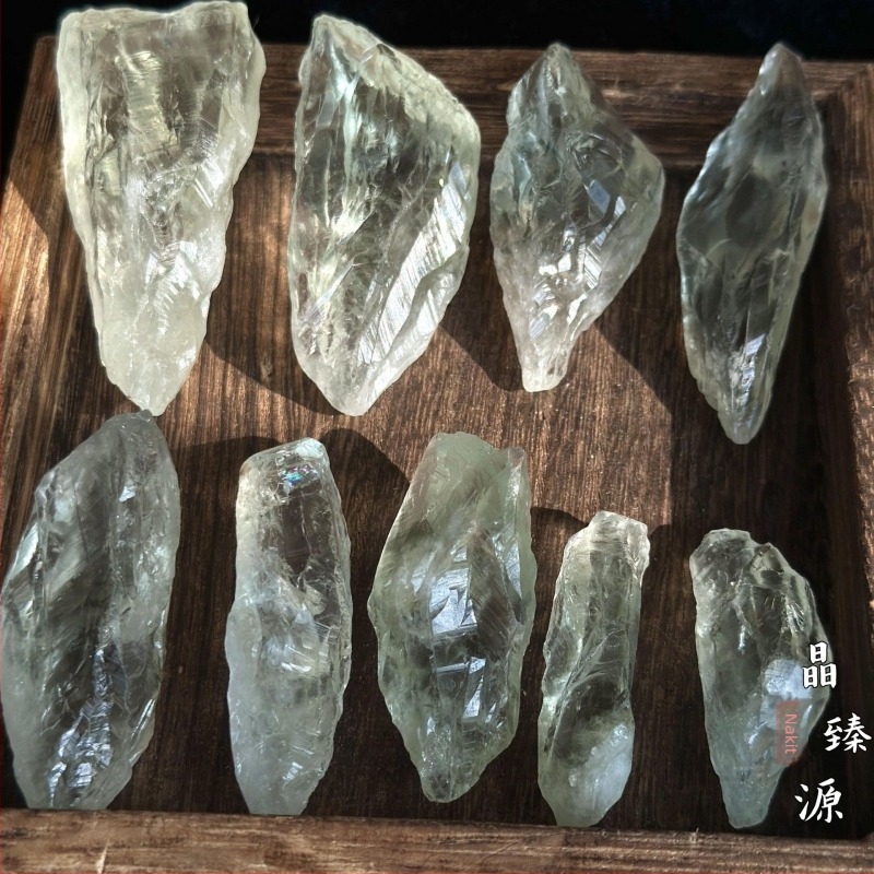 Kristalni grubozrnati kamen – ručno kovani, kineski stil, u PP vrećici