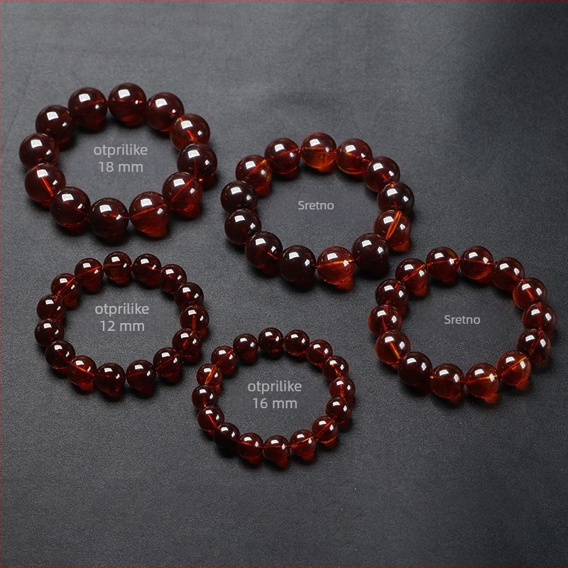 Narukvica od birmanskog krvavog jantara s perlicama, jednostruki kružni dizajn, motivi životinja/zodijak, bez certifikata autentičnosti