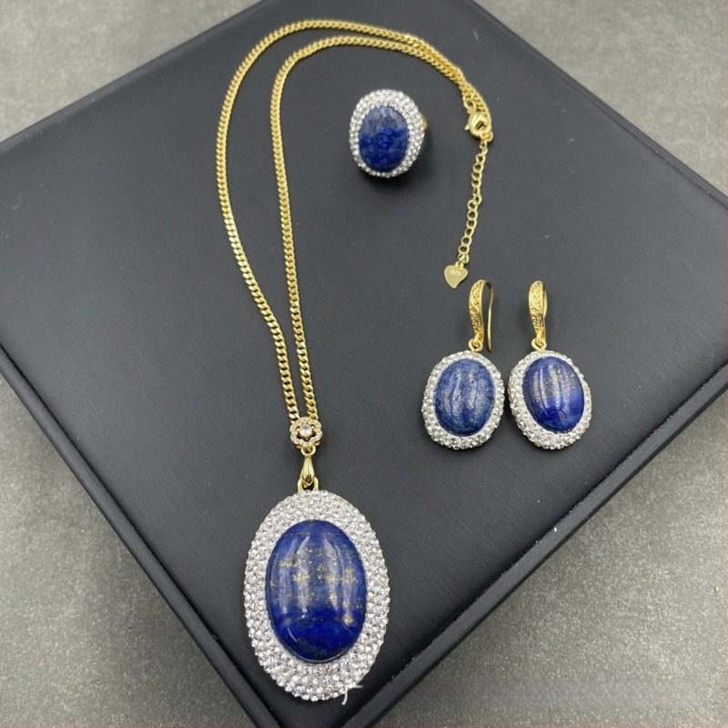 Bakreni osnovni skup nakita: privjesak od lapis lazuli, dijamantno ugradnja, lanac s uzorkom vodnih valova – trodjelni set s naušnicama i ogrlicom
