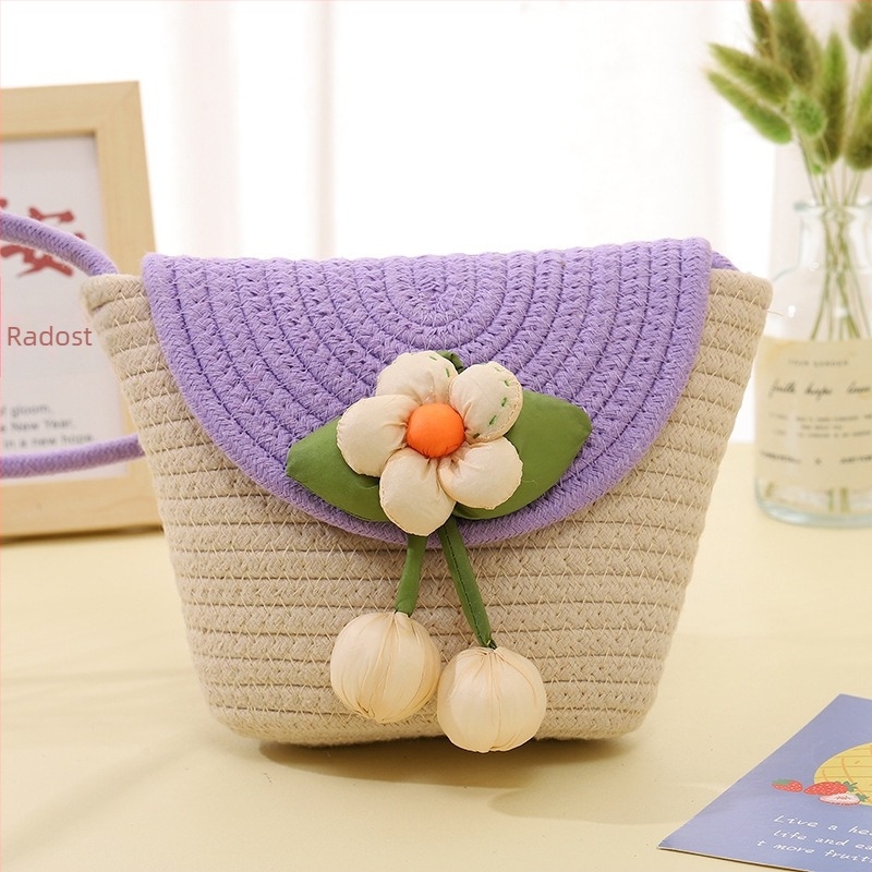 Pamukova pletena crossbody torbica s poklopcem, horizontalni kvadratni oblik, pamukom obložena podstava