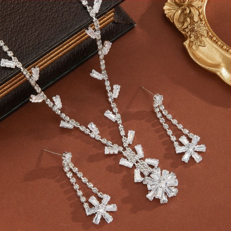 Monet Garden komplet naušnica i ogrlice: ruža, bakar, elektroplatiranje, set: naušnice i ogrlica, uzorak: biljke i cvijeće