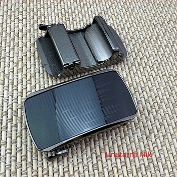 Automatski kaiš s kopčom – cinkova legura, pravokutna kopča, slova uzorak, proljeće 2025