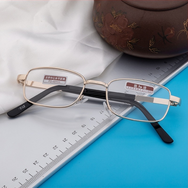 Kady naočale za čitanje, potpuno kućište, asferične leće od smole, kvadratni okvir, izlazak proljeće 2025