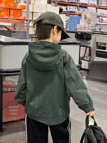 Dječja jesenska jakna s kapuljom, korejskog stila, zatvarač na rajsferšlus, premazani vanjski materijal, podstava od poliestera