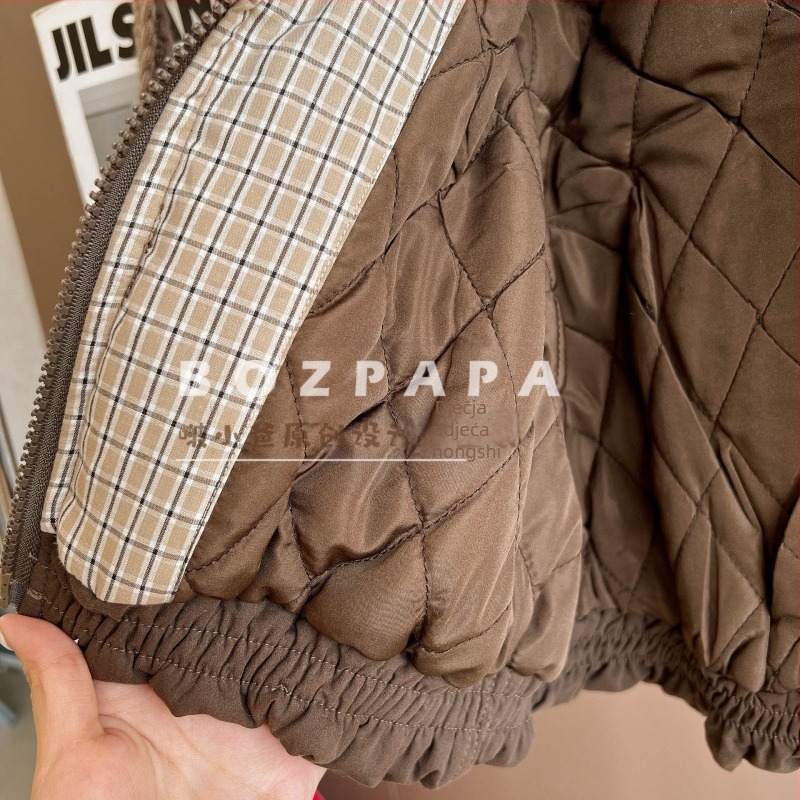 Dječja zimska jakna s kapuljom — prešivena, vanjski materijal 100% pamuk, zatvarač, poliester podstava, dugi rukavi