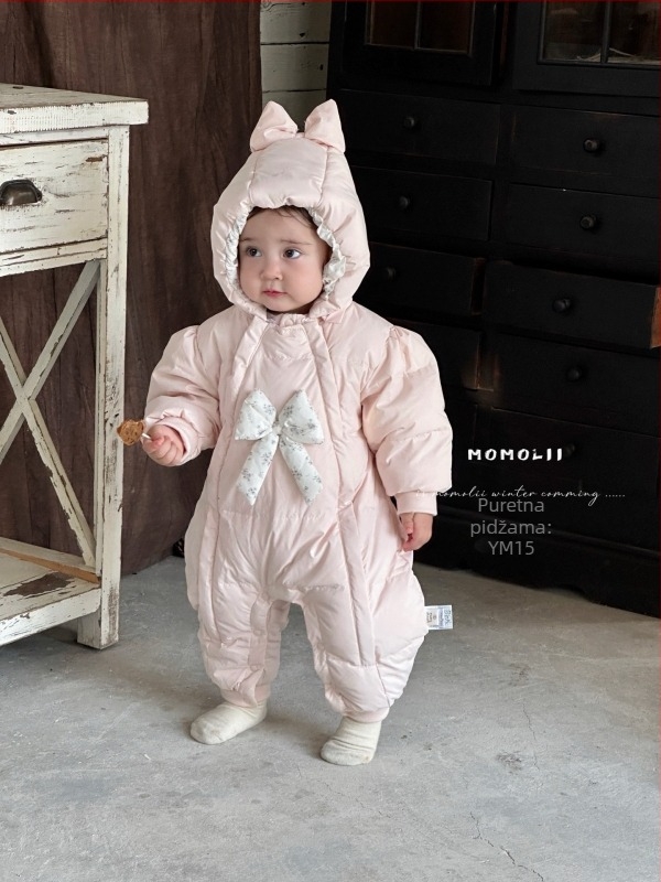 Unisex zimski down jumpsuit za dojenčad i malu djecu, odvojiva kapuljača, punilo od patjeg perja 86–90%