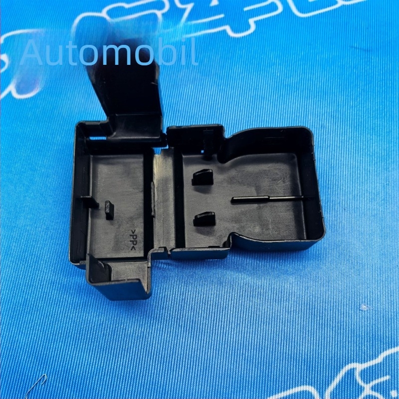 Kapa za zaštitu pozitivnog priključka baterije i poklopac za kabel za Nissan Y62, QX56, QX80, Loulan Z52 – Plastika, marka Furundelai, model 24345-89915