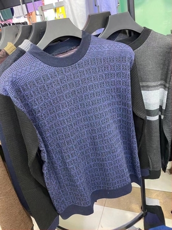 Muški debeli pleteni kardigan s patch džepovima - okrugli ovratnik, dugi rukav, zimska sezona, običan kroj, ravni rub