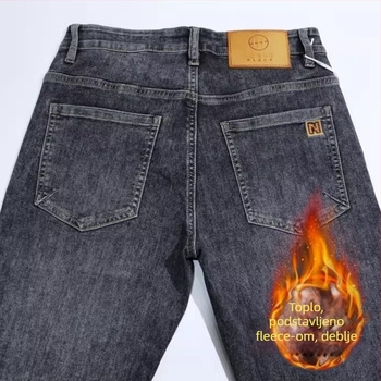 Traperice od pamuka denim, ravni kroj, srednji pojas, zip zatvarač, duljina devet bodova, proljetno svakodnevno nošenje