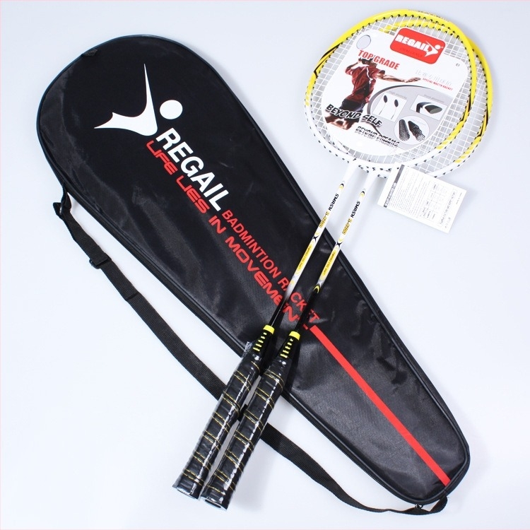 Regail badminton raketa s aluminijskim okvirom, jednokratna konstrukcija, ravna osovina, težina 95–100 g, Fiber Silk konac, prilagodba dostupna