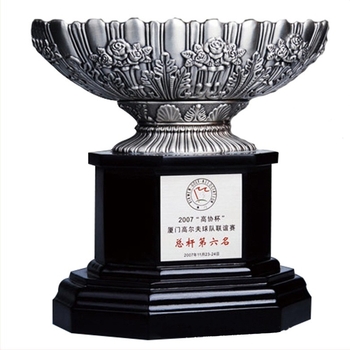 Golf trofeja od cinkove legure, geometrijski modern dizajn, prilagodljiv logotip, memorijalni trofej za profesionalnu ligu
