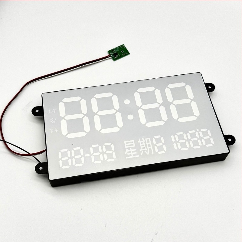 Digitalni sat s LCD zaslonom, vječni kalendar, mjerenje vremena, temperature i vlage, kvarcni mehanizam, plastično kućište