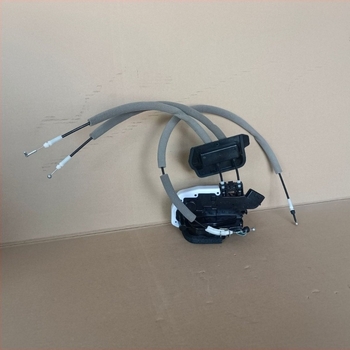 Skup aktuatora za zaključavanje vrata Infiniti Q50/Q50L — središnji sustav zaključavanja; modeli 80501-4gs0a, 80500-4hb0a, 82500-4hb0a, 82501-4hb0a; materijal: čelik.