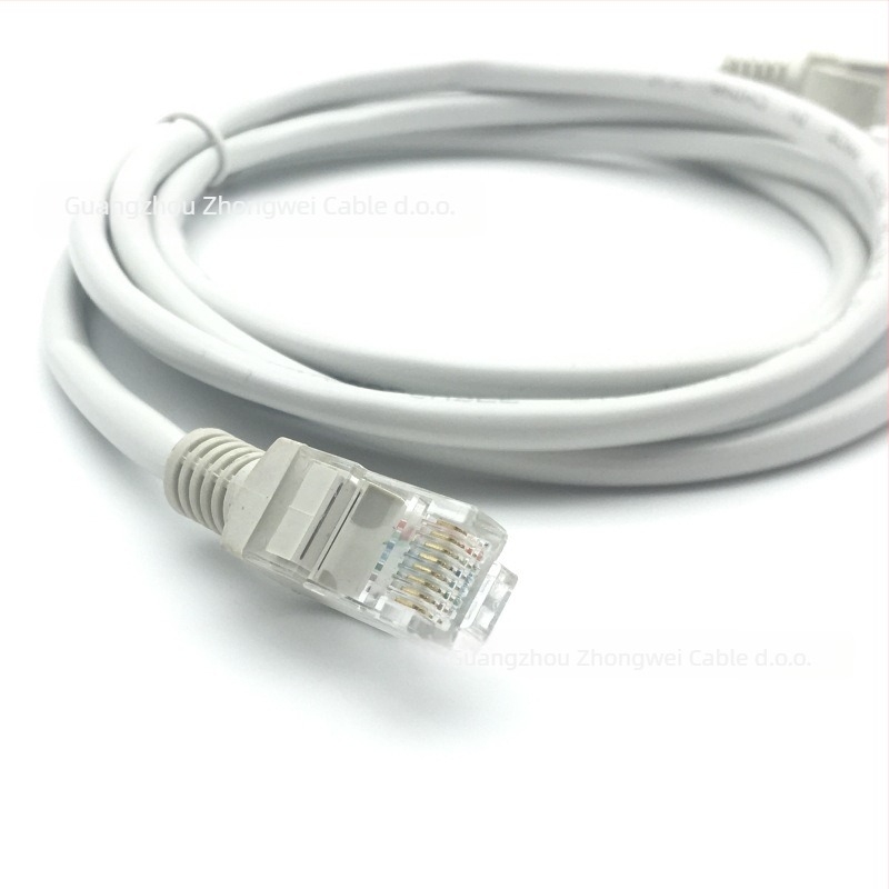Cat5e mrežni kabel, unutarnja upotreba, čisti bakar, RJ-45 konektor, duljina 1–30 m, uvijeni parovi, za ruter