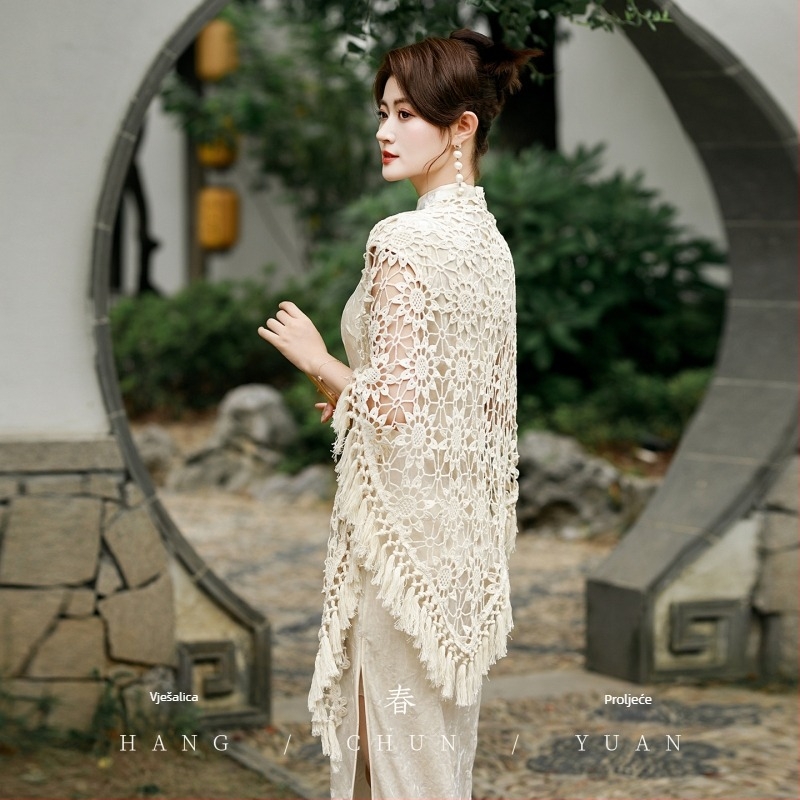 Ženski kardigan-šal s izrezanim uzorkom i resicama s motivom suncokreta - proljeće i jesen, poliester