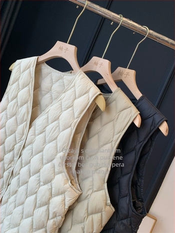 Ženski prsluk s perjem od bijele patke, dijamantno prešivanje, srednja debljina, V-izrez, duljina 50–65 cm