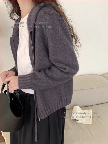 Wise Cashmere Kardigan s kapuljom i zipom – debela vuna, širok kroj, dugi rukavi