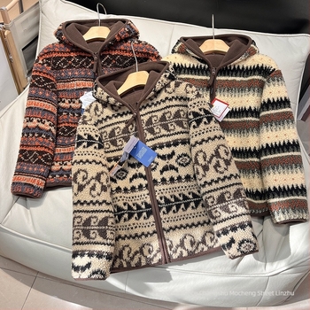 Jaknica s kapuljačom od flisa, Fair Isle uzorak, zima 2025, poliester 30–50%