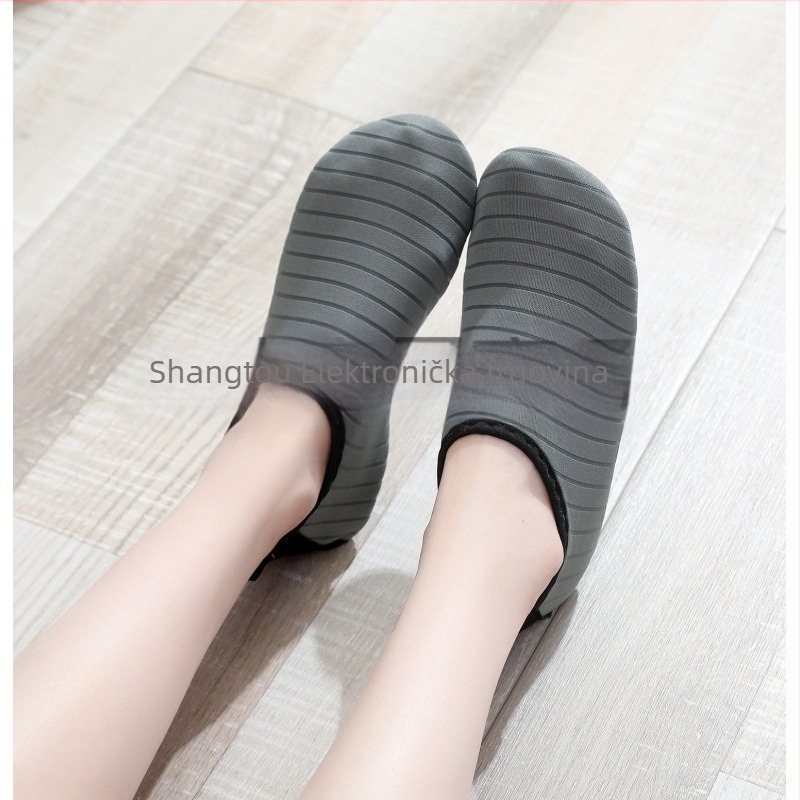 Unutarnje tenisice za fitness za muškarce i žene – prozračne, protivklizne, otporne na habanje; gornji dio od mreže, potplat od plastike, niski kroj.