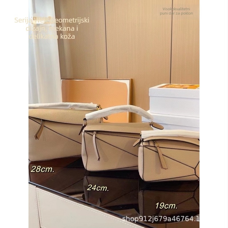 Torba Luojia od prave kože — crossbody, vertikalno kvadratni oblik, zatvaranje na zip, torbica od teleće kože, unutarnje pretince: zip pretinac, pretinac za mobitel, pretinac za prijenosno računalo