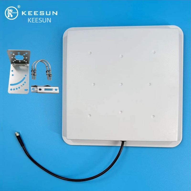 Usmjerena UHF plošna antena, linearno polarizirana, vanjska (470–510 MHz, 3–15 dBi, 50 Ω, SWR ≤ 1.92, 20 V)