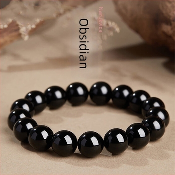 Narukvica od obsidijana, unisex stil, prirodni stil, geometrijski oblik (Materijal: obsidijan; Obrada: brušenje i poliranje; Stil: unisex; Oblik: geometrijski; Kategorija: ručni ukras)