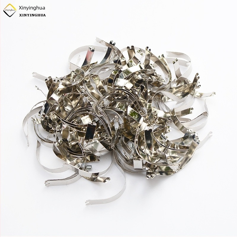 Set metalnog hardvera za okvire za fotografije od aluminijske legure, završna konstrukcija, uključuje 4 kutna nosača, 4 distancira, 8 opružnih klipova i 2 kuka