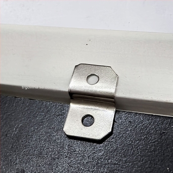 Z-oblik kutnog spoja za okvir – metalni spojnik od galvaniziranog željeza, elektroplatiranje, marka Yaochuang, pakirano u vrećicu