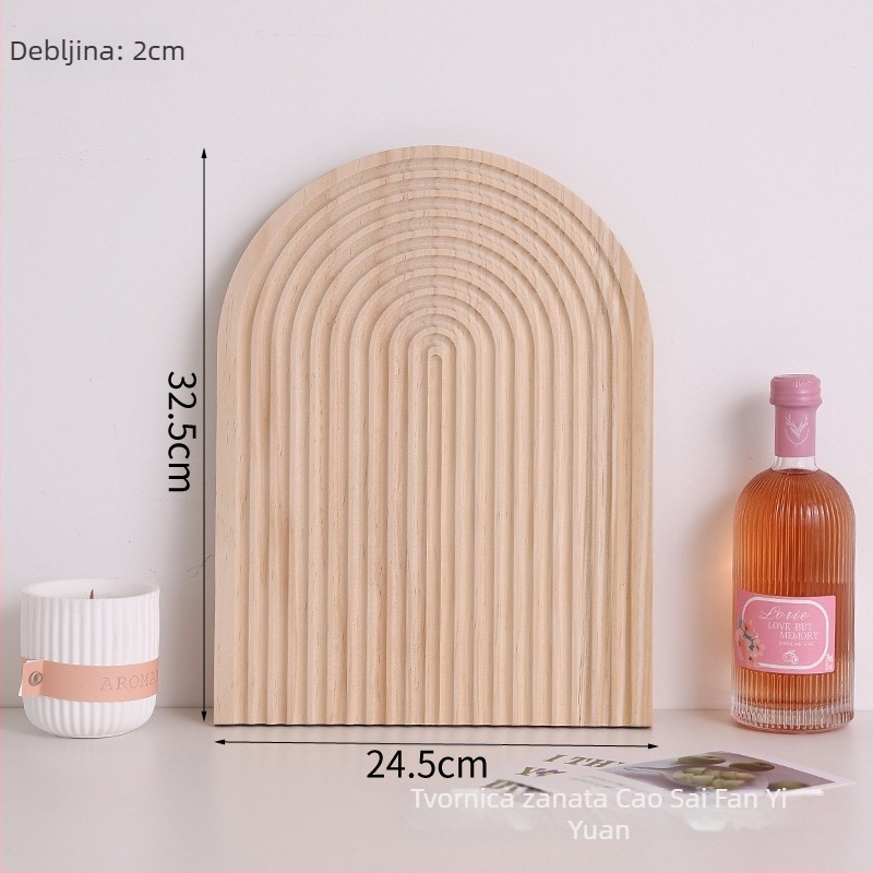 Nepravilno oblikovan drveni pladanj za dekoraciju i skladištenje, nordijski stil, ručno crtana površina, prugasti uzorak, promjer 11–13.9 cm.
