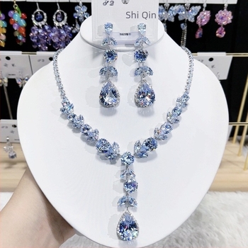 Set ogrlice i naušnica sa cirkonima i kristalima, elektroplatinirani lanac ključne kosti, bakreni privjesak, originalni cvjetni dizajn