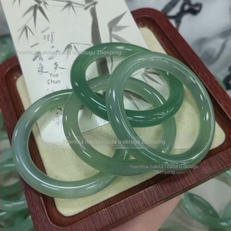 Prirodna halcedonska kružna narukvica s visećim ukrasom – pojedinačno pakirana, Zhuoyuke