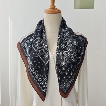 Twill poliester kvadratni šal s otiskom – proljeće 2025, moderan gradski stil, 100% poliester