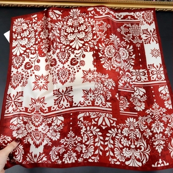 Svilen saten šal s etničkim porcelinskim motivom, ljetna namjena, materijal: svila; tkanje: saten; tisk