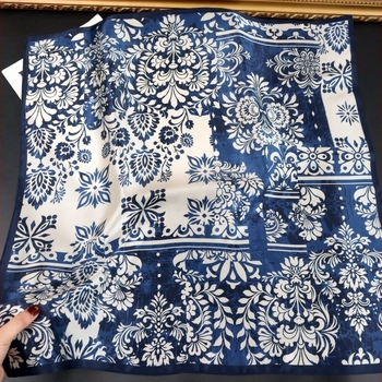 Svilen saten šal s etničkim porcelinskim motivom, ljetna namjena, materijal: svila; tkanje: saten; tisk