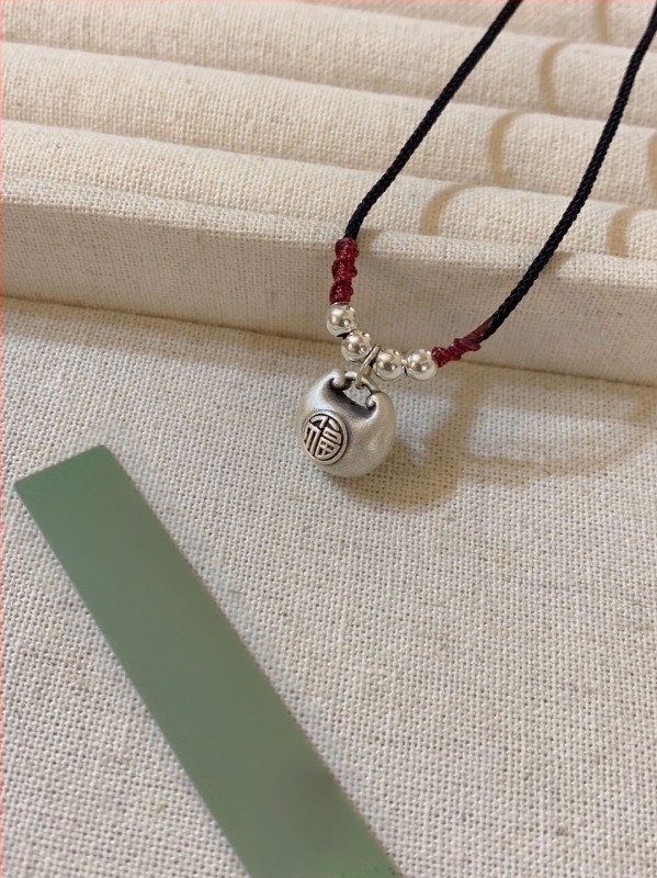 Ogrlica od srebra 999, ručno pleteni užadni lanac, srebrni privjesak