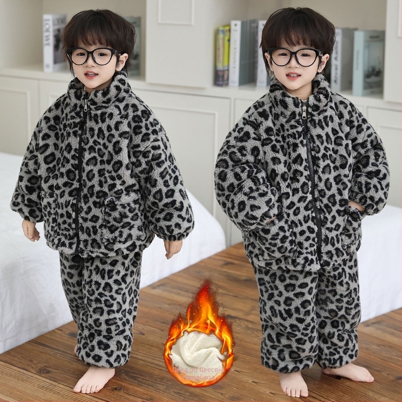 Dječji zimski pidžama set s leopard printom, trostruko plišani materijal, dvije komponente, dugi rukavi