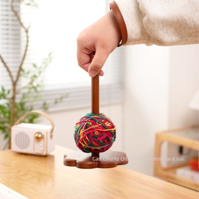 Prijenosni stolni stalak za pređu – drveni držač kolutova, višestruka namjena, moderni minimalistički dizajn