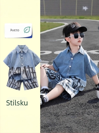 Dječji dvodjelni set od denimske košulje s kratkim rukavima i hlačama 3/4, pamukasto-prijateljski materijal, meka obrada, enzimno pranje, crtani uzorak, ljeto, 1–3 godine