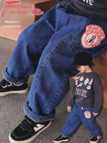 Dječje traperice s flis podstavom, dizajn karikatura i slova, srednji struk, zima 2025