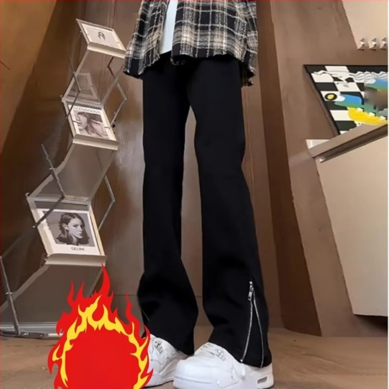 Muške traperice od denima, ravne nogavice, visok pojas, zatvarač, flis podstava