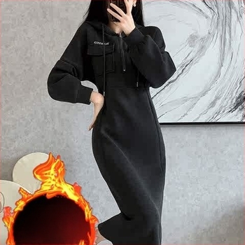 Haljina s kapuljačom, duga suknja, mrežasti materijal, književno retro stil, proljeće 2025