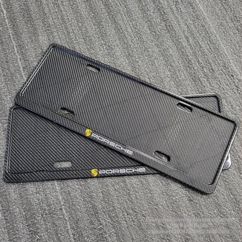 Okvir za registarsku ploču s ugrađenim svjetlom, karbonska tekstura, univerzalna kompatibilnost, materijal: karbonska vlakna, broj dodatka Jm20240524