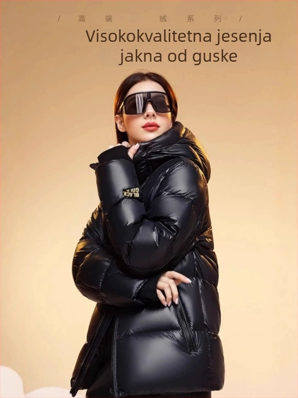 Ženska down jakna s kapuljačom, slobodan kroj, najlon tkanina, punilo od bijelog gusjeg perja 201–300 g, postotak perja 86–90%