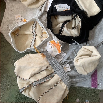 Pantalone ravnog kroja s flis podstavom, rayon s tussah svilenom, elastični pojas, vrlo debeli