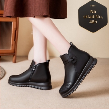 Ženske zimske čizme od prave kože, unutrašnja krznena obloga, bočni zatvarač, PU potplat, niski klin