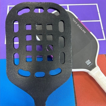L Louislam pickleball reketa od karbonskih vlakana, težina 230±5 g