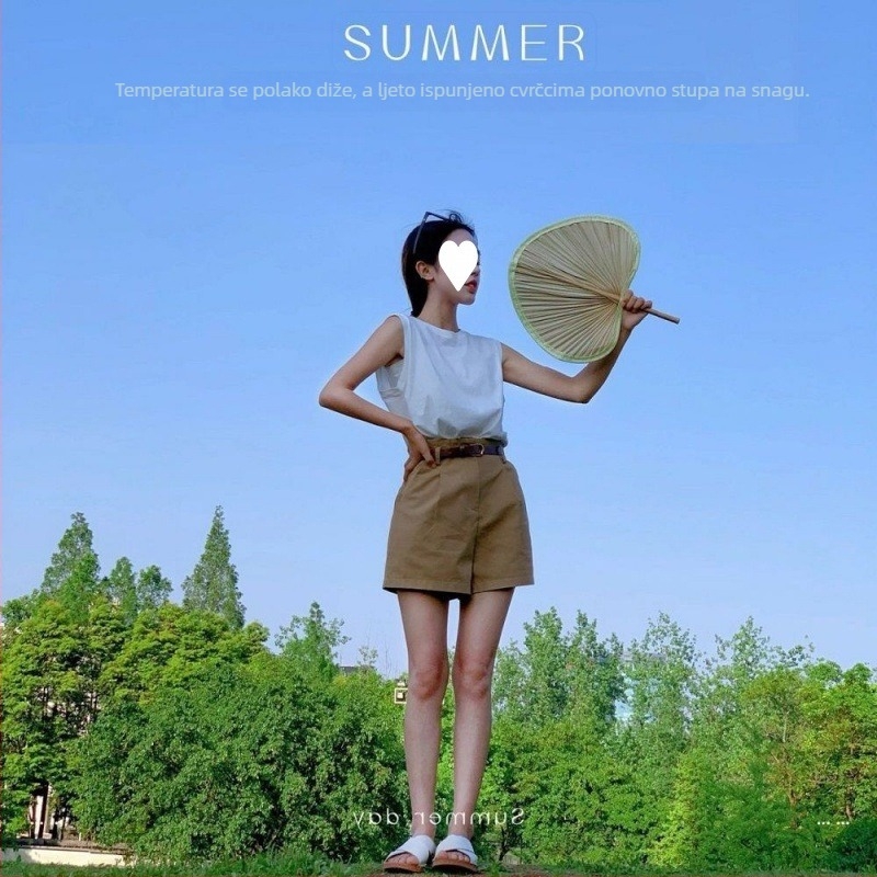 Ženski dvodjelni ležerni kostim: bezrukavni prsluk i hlače s pet točaka; stil fakultetskog zraka, retro stil književnosti i umjetnosti, poliester 30–50%